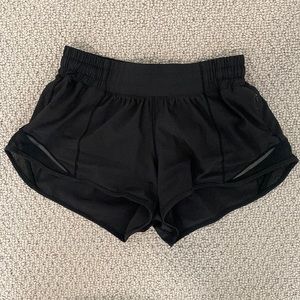 Lululemon Hotty Hot Low-Rise 2.5” Short - Black 4